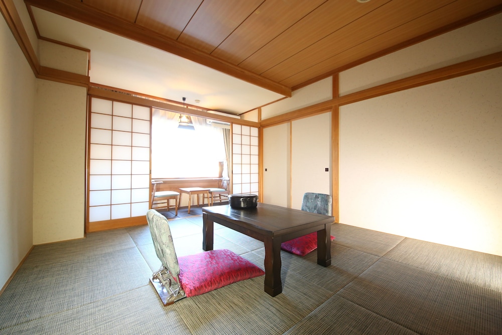 KAWAGUCHIKO PARK HOTEL 33/50