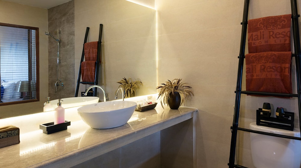 Mali Resort Sunrise Beach 37/38