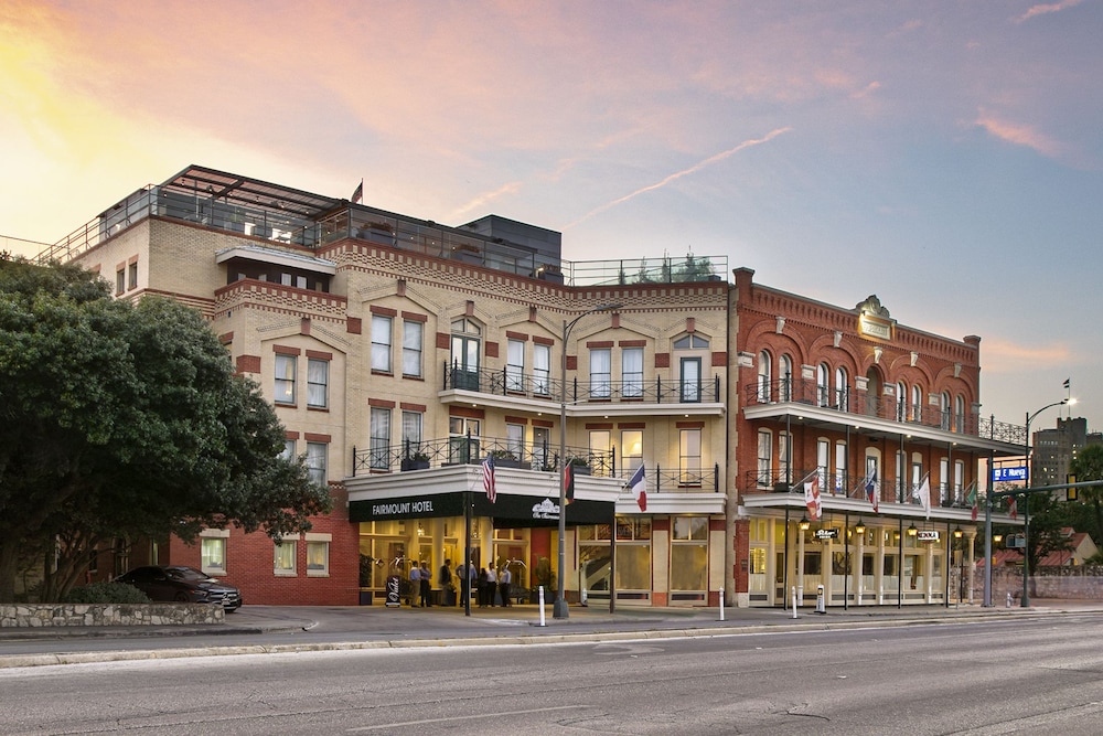 The Fairmount Hotel 1/55