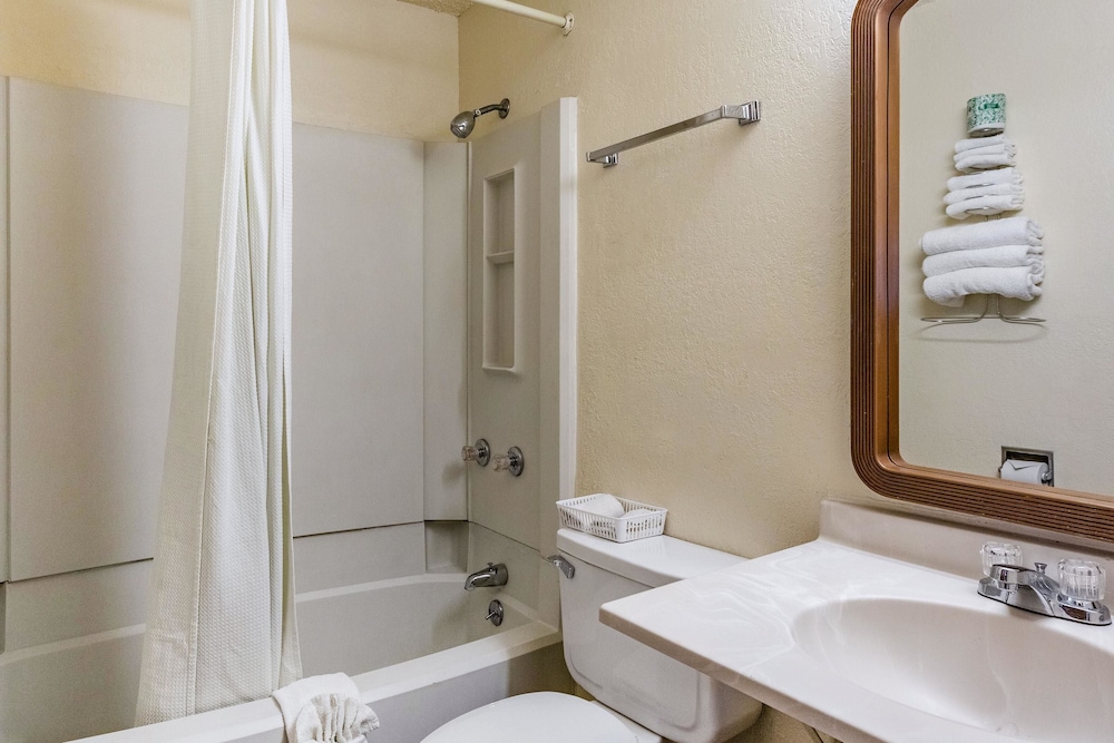 Rodeway Inn Farmingtonn, NM 16/41