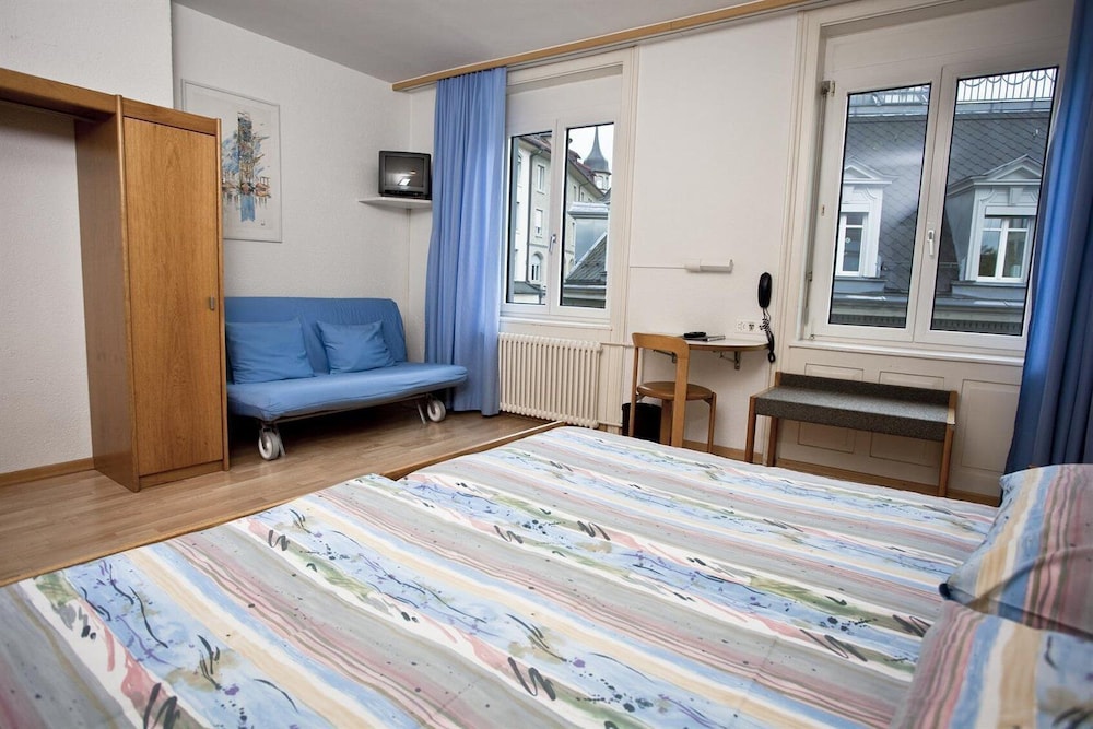 Bristol Hotel Zurich 31/50