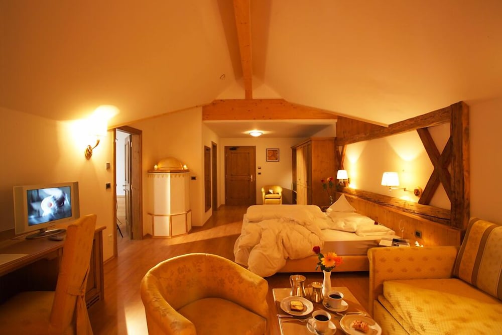 2 BEDROOMS, FAMILY, QUADRUPLE, BALCONY