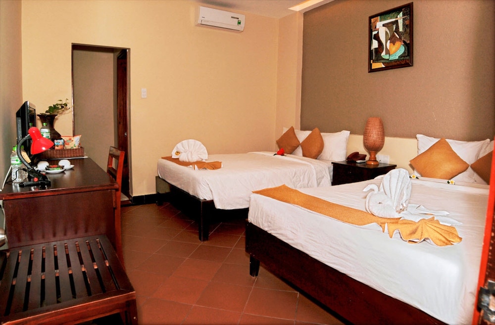 Thai Hoa Resort 25/75