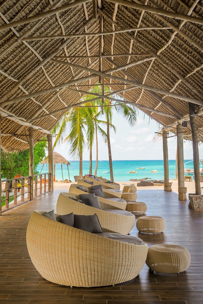 Blue Moon Resort 18/50