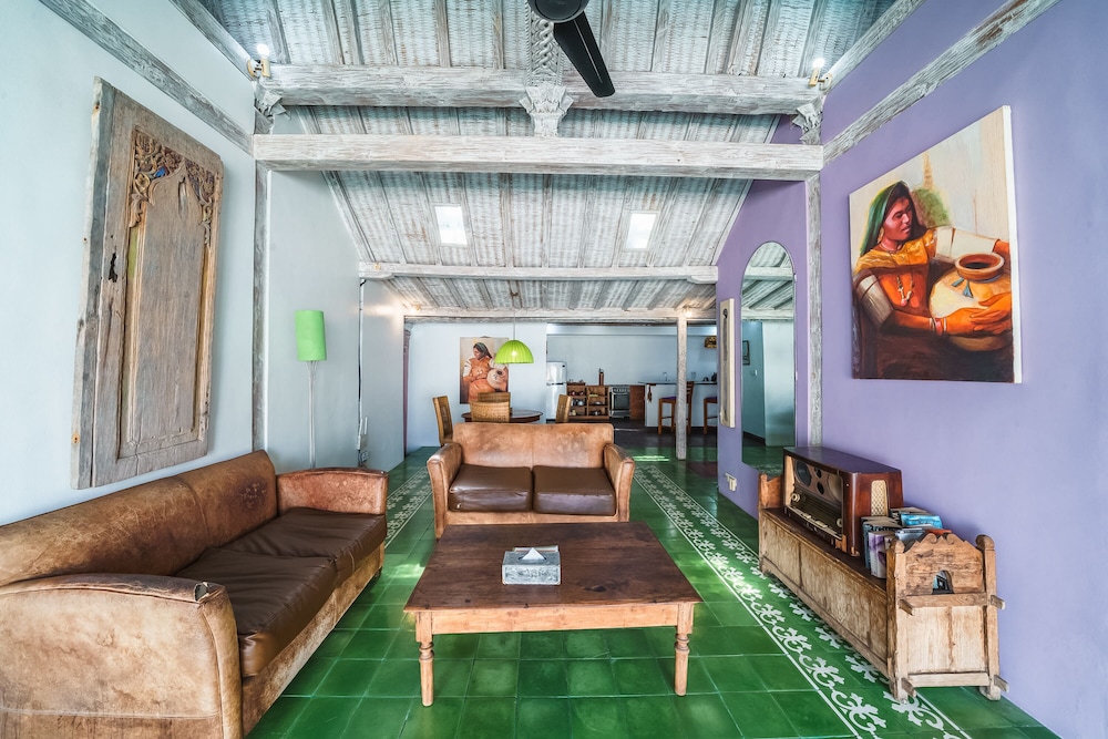 Villa West 19/28