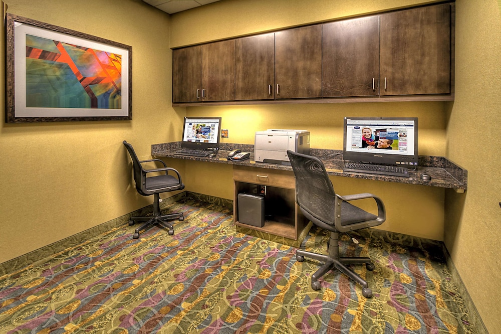 Hampton Inn And Suites Rochester/Henrietta 49/60