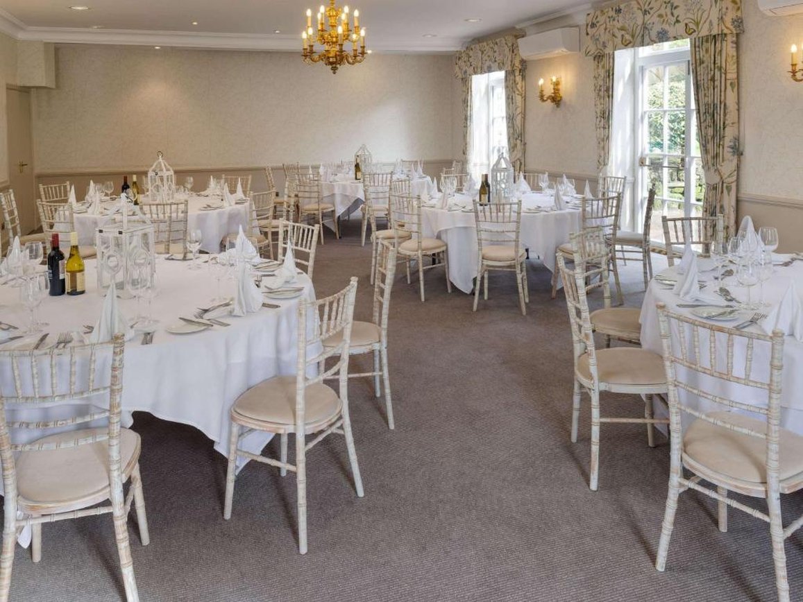 Sunday Box Hill Burford Bridge Hotel 42/57