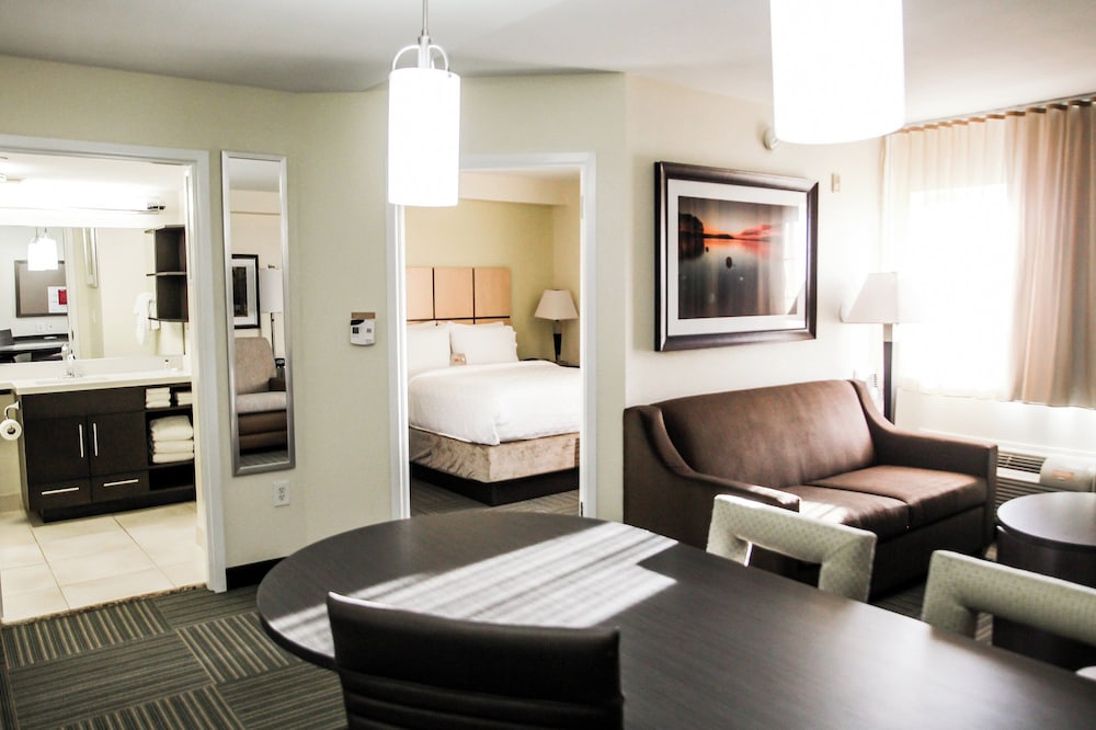 Candlewood Suites Richmond North Glen Allen 32/56