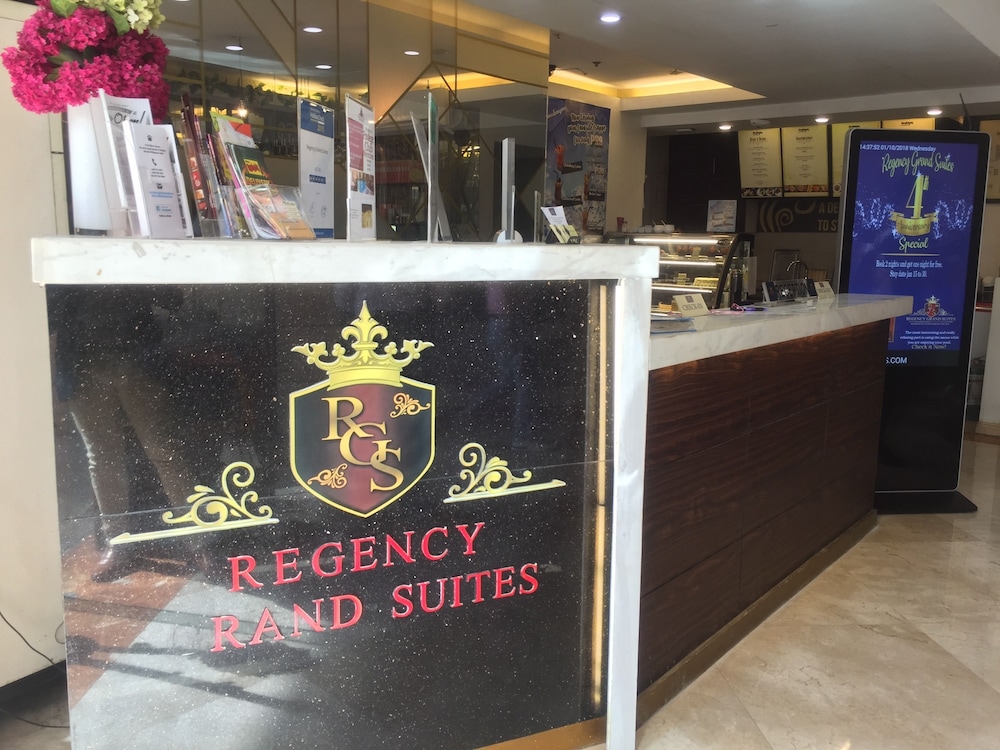 Regency Grand Suites 3/66