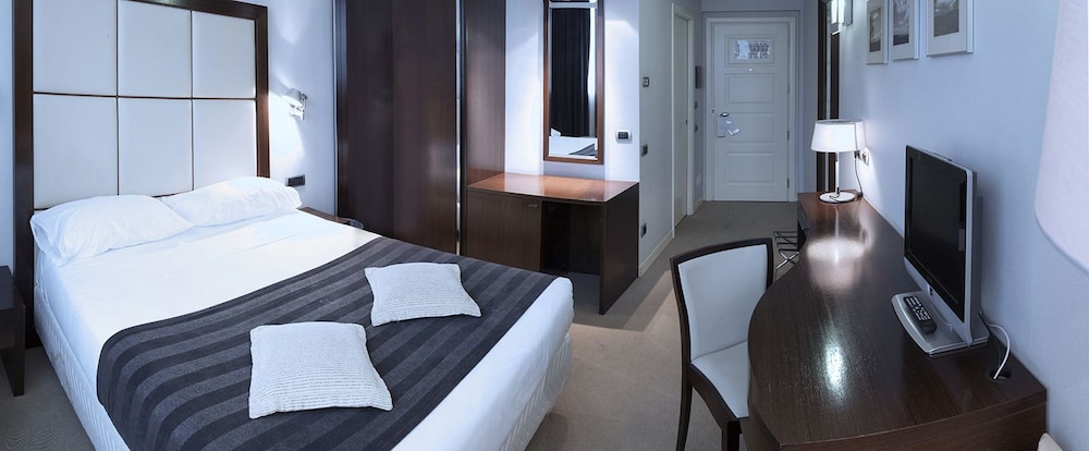 ITALIANA HOTELS COSENZA 6/45