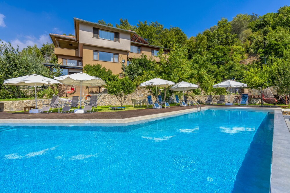 Avena Mountain Boutique Hotel 4/48