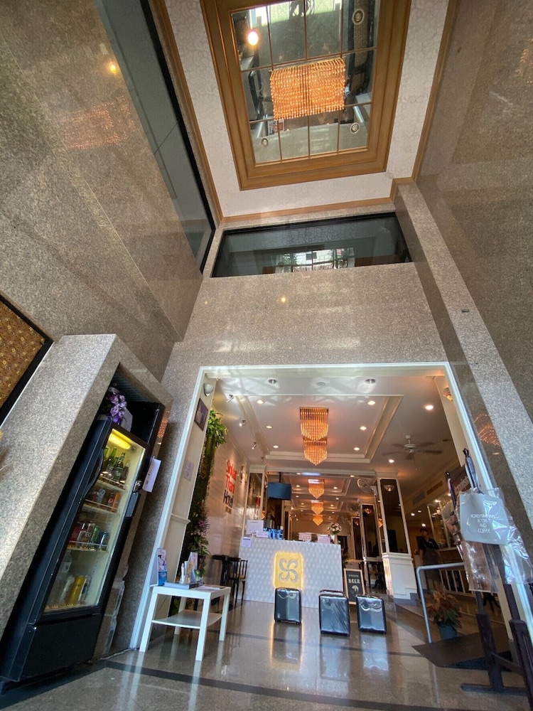 Sinkiat Thani Hotel 2/44