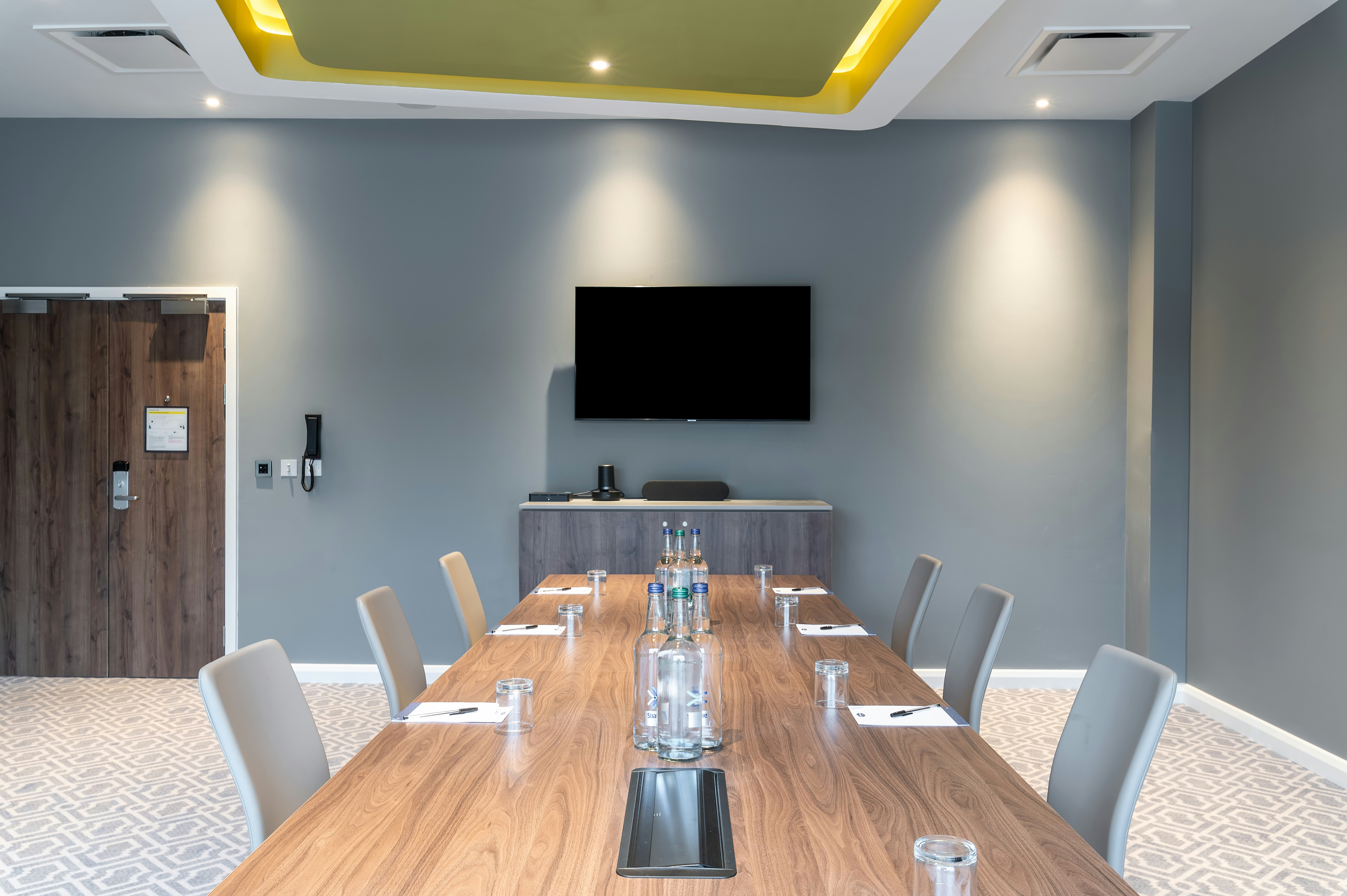 Hampton by Hilton High Wycombe 18/22
