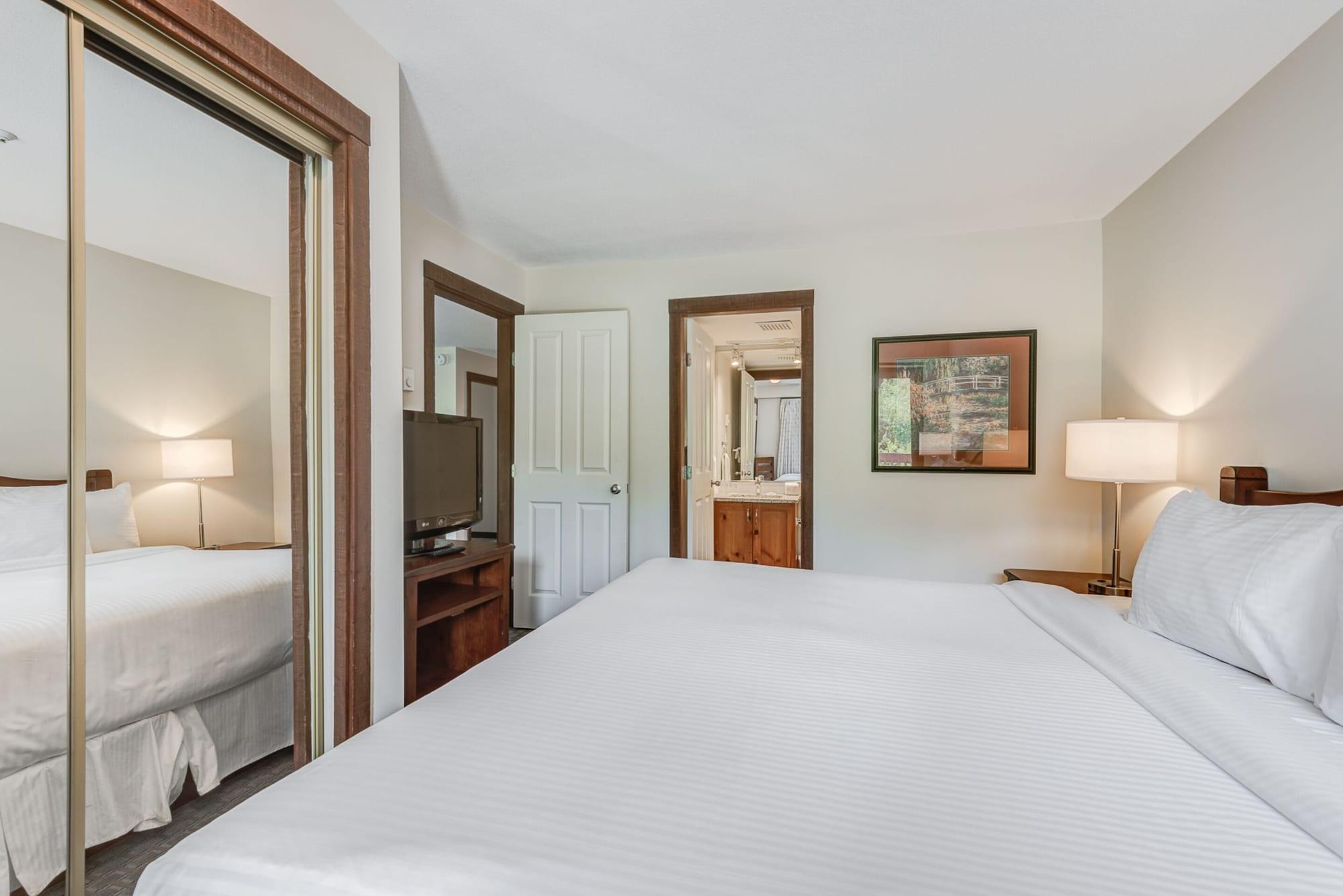 2 Bedrooms, Family Suite, Kitchen