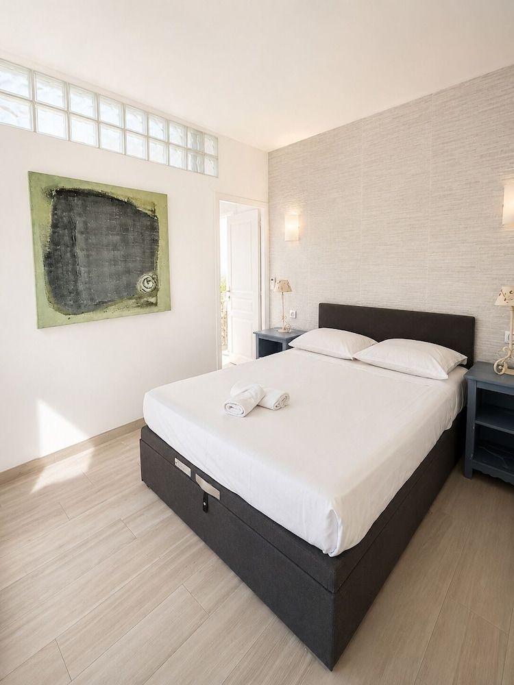 Marazur Apartments 10/50