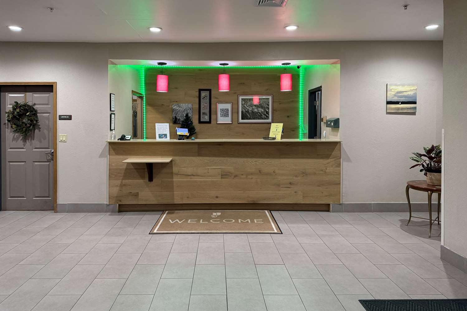 Country Inn & Suites By Radisson Elgin, IL 1/18