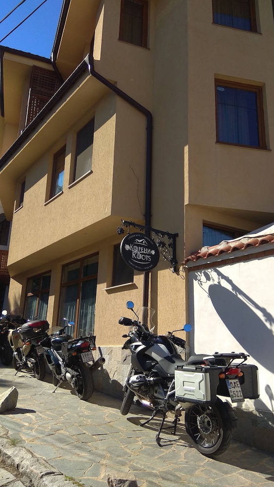 Roots Hotel And Wine Bar 61/70