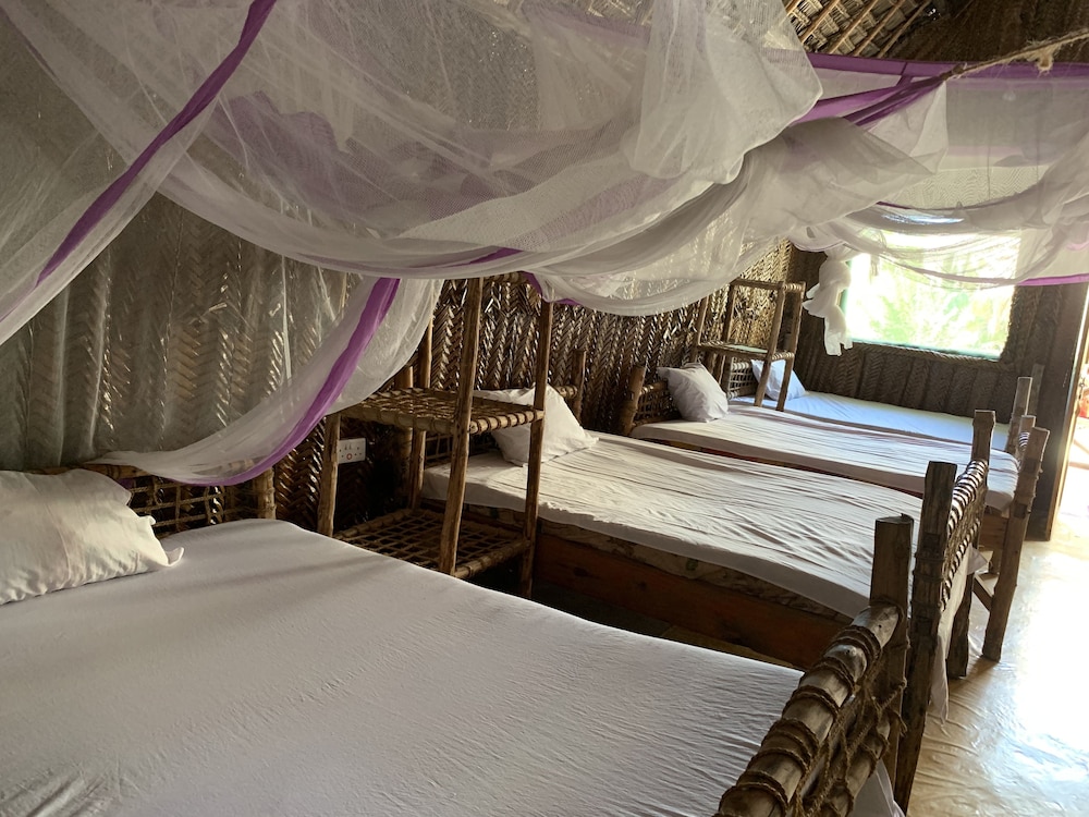 Jambo Beach Bungalows - Hostel 12/50