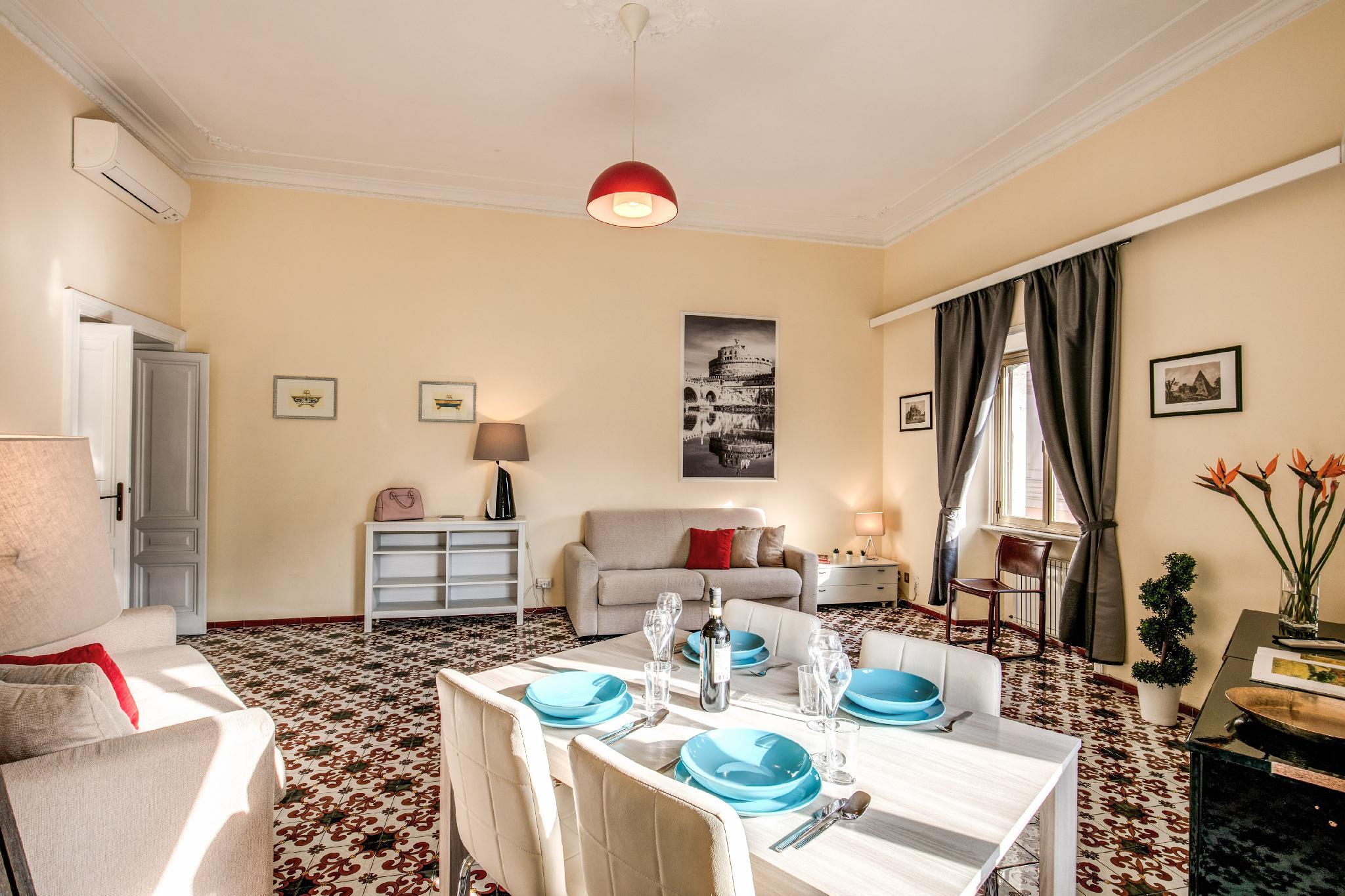2 Bedrooms, Apartment, City View