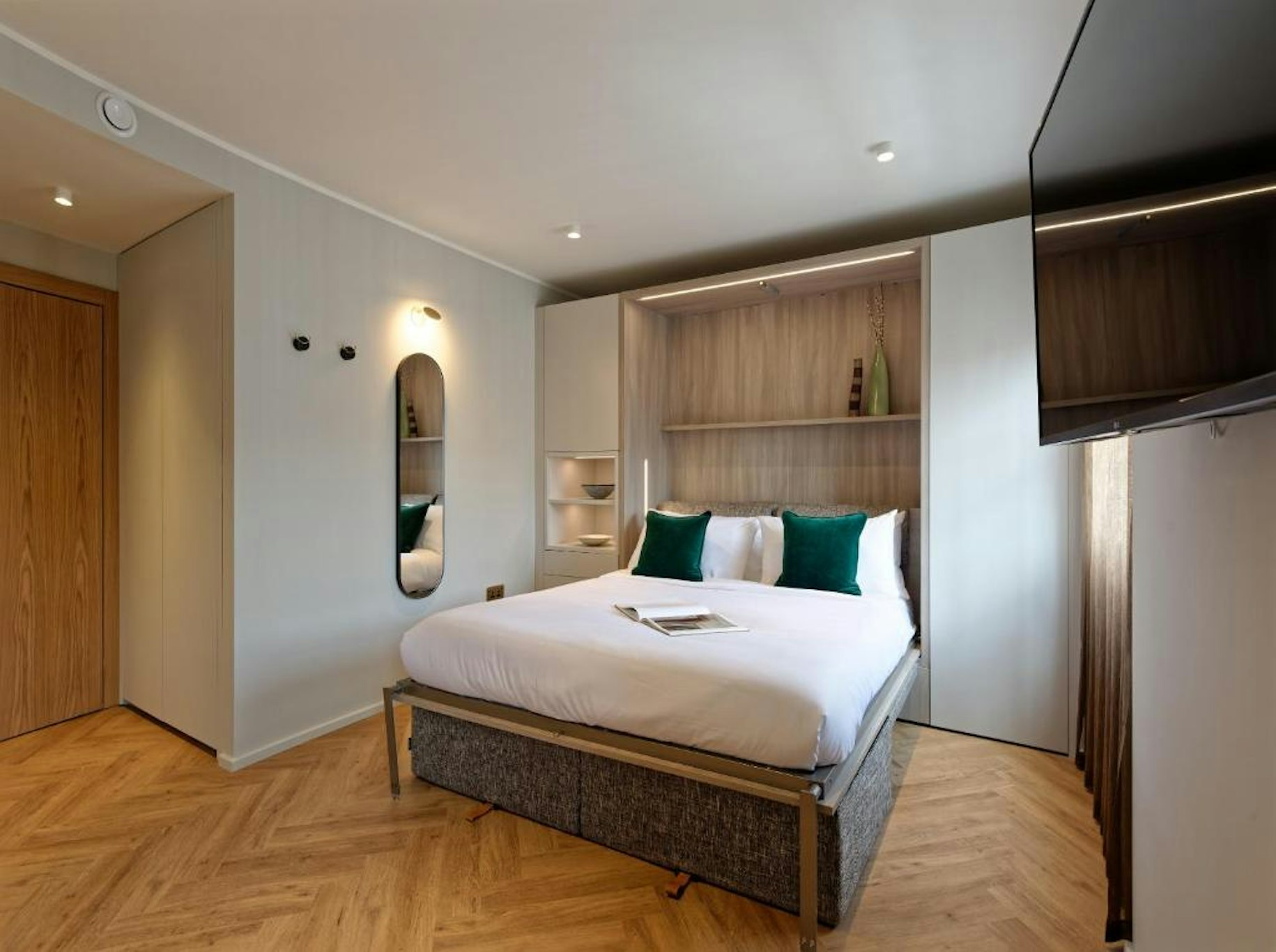 South Kensington Studios by D'Montrio 17/34