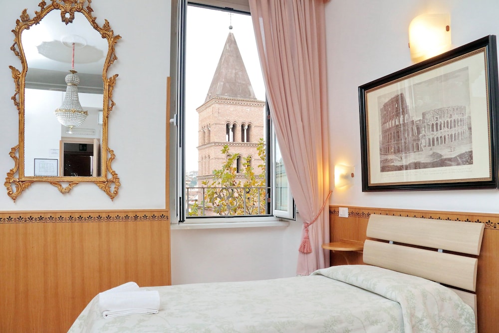 Sonnino Suite 38/59