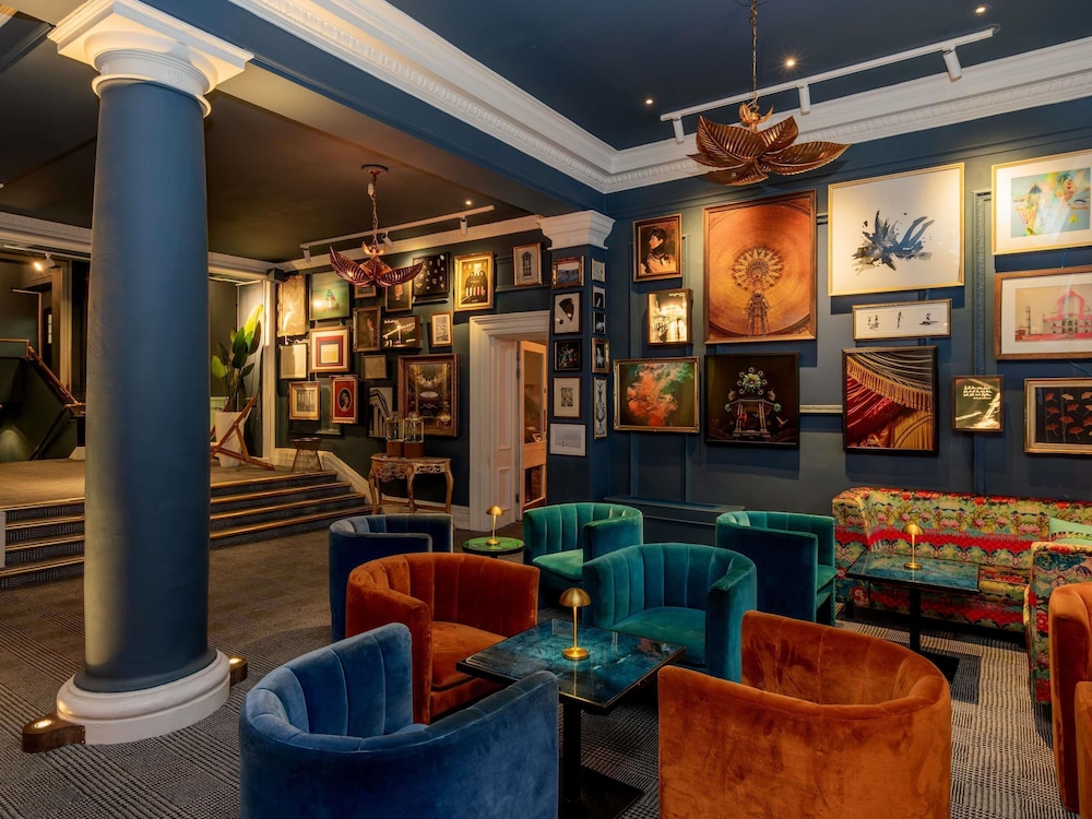 Mercure Brighton Seafront Hotel 27/47