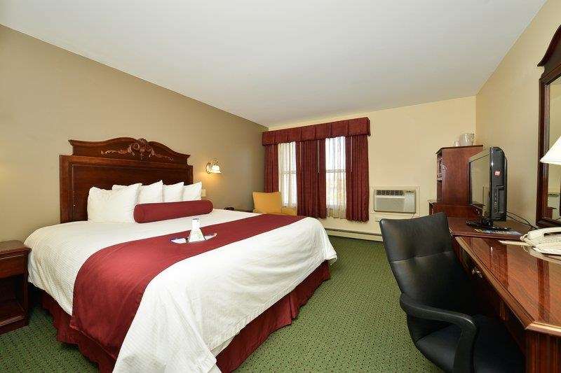 Best Western The Hotel Chequamegon 12/22