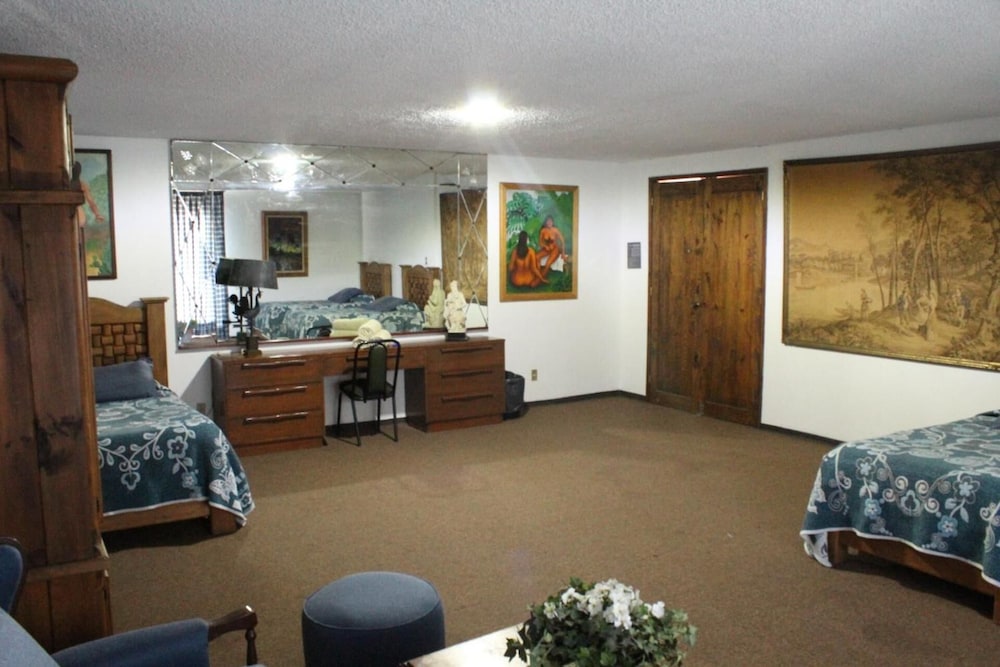 Hostal La Encantada 24/28