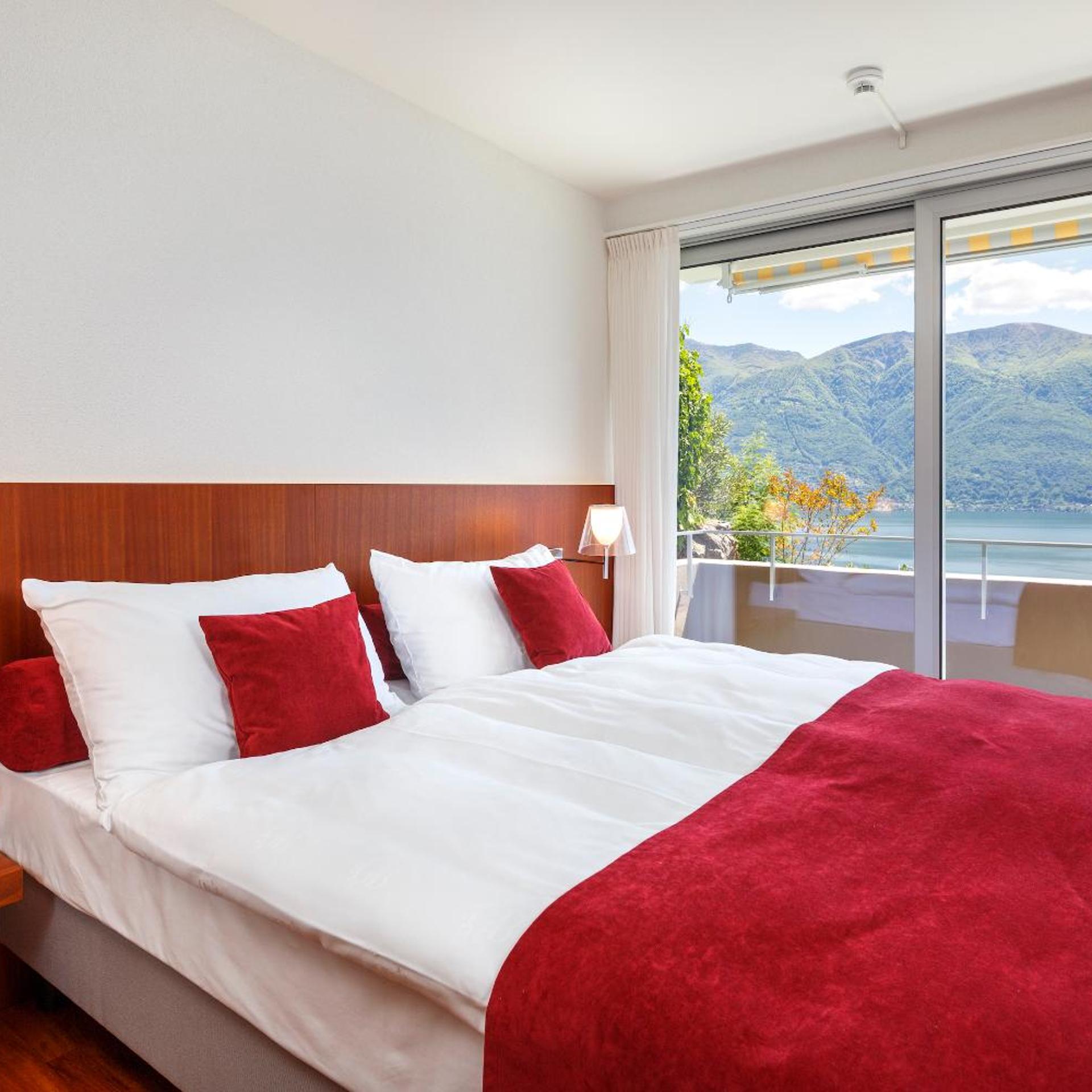 Modern, Panorama, Double Bed, Lake View, Balcony