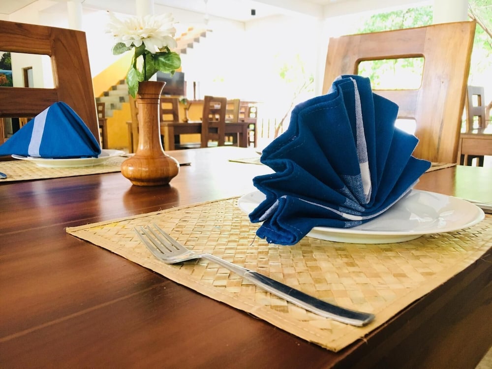 Alikele Hotel Sigiriya 4/40