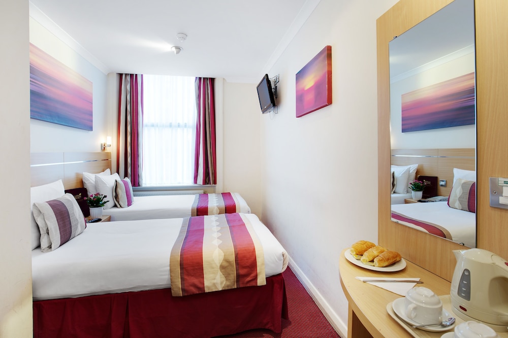 Queens Park Hotel 15/60