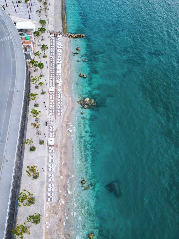 Hotel Vlora Priam, Affiliated by Melia 61/65