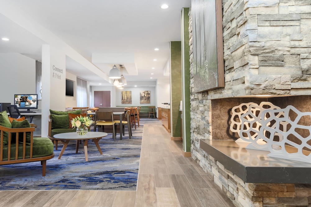 Fairfield Inn & Suites Houston Humble 10/38
