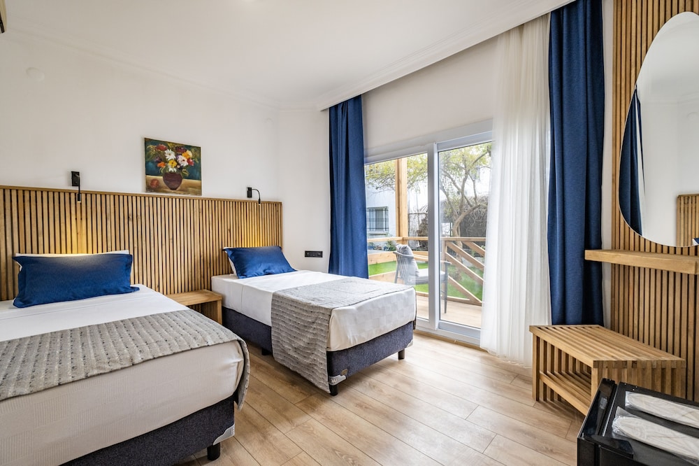 COSTA BODRUM CITY HOTEL 18/74