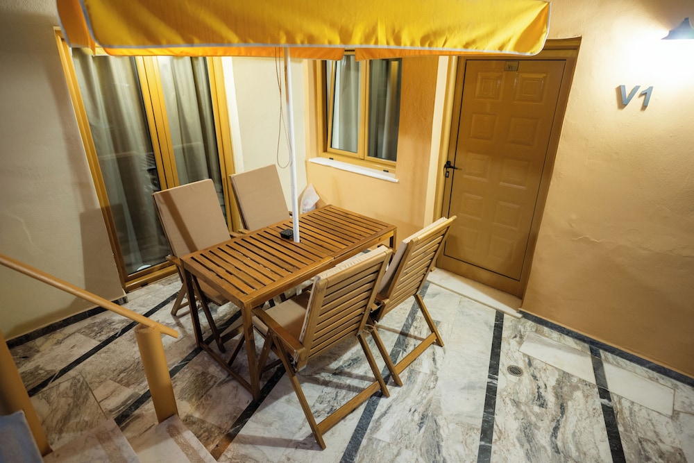 Esperides Beach Hotel Apartments 36/50