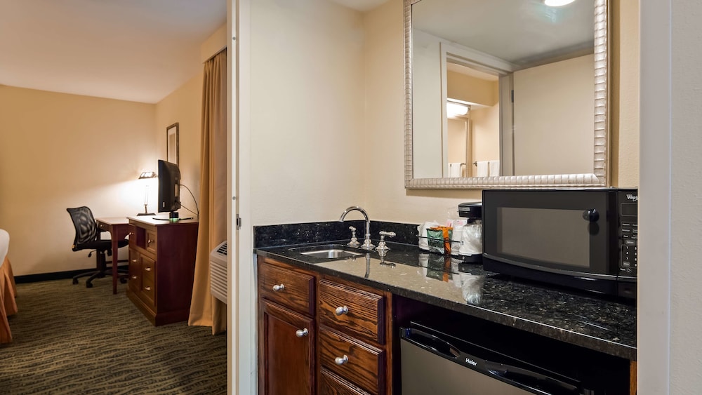 Best Western Mcallen Medical Center 12/26