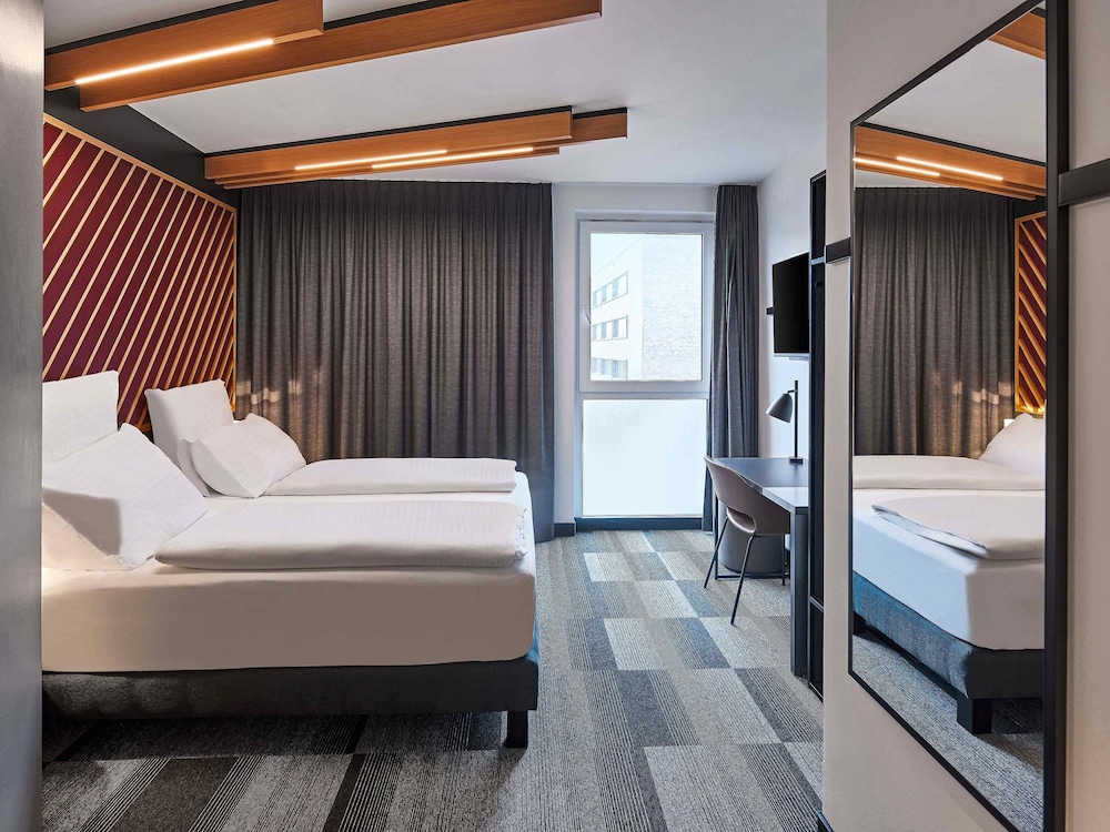 PREMIUM, KING BED