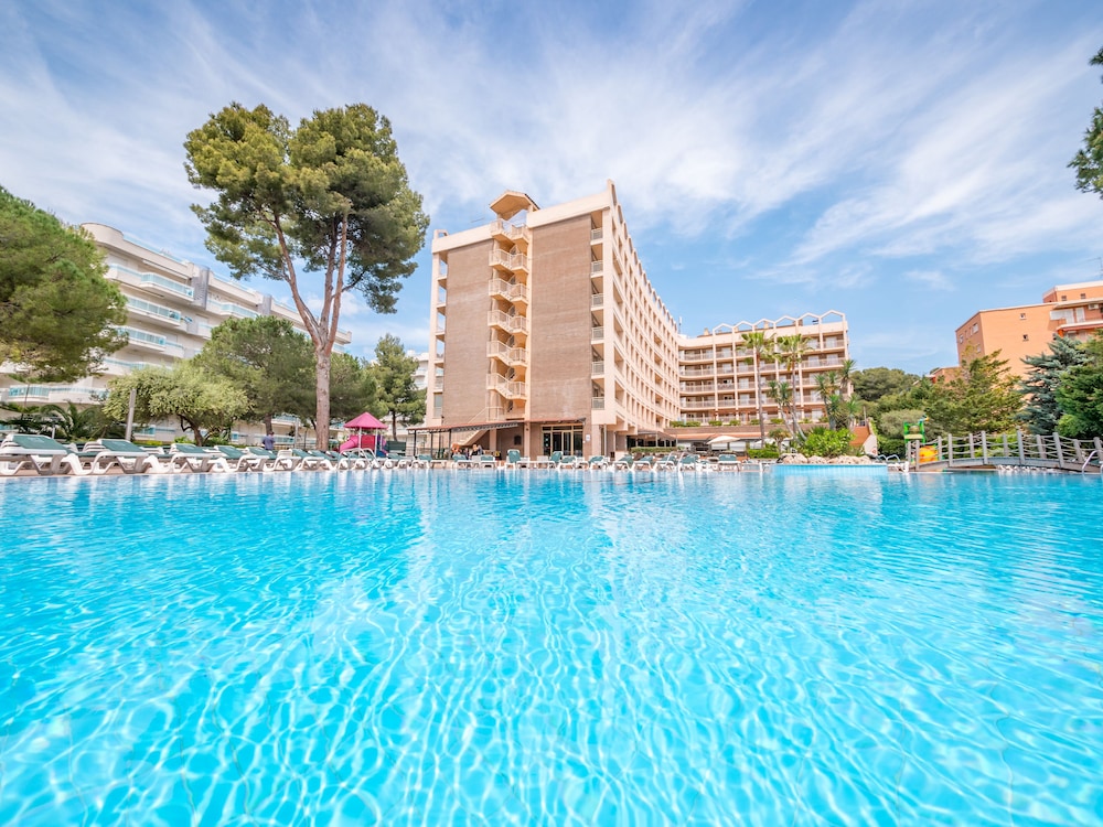 Golden Avenida Suites 25/27