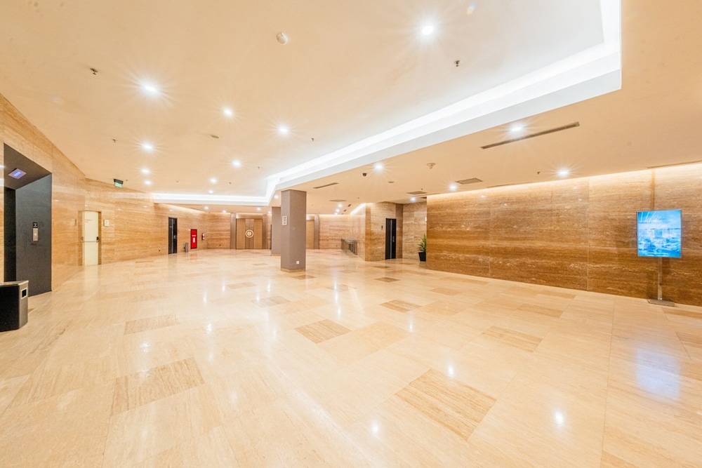 Grand Jatra Hotel 6/70