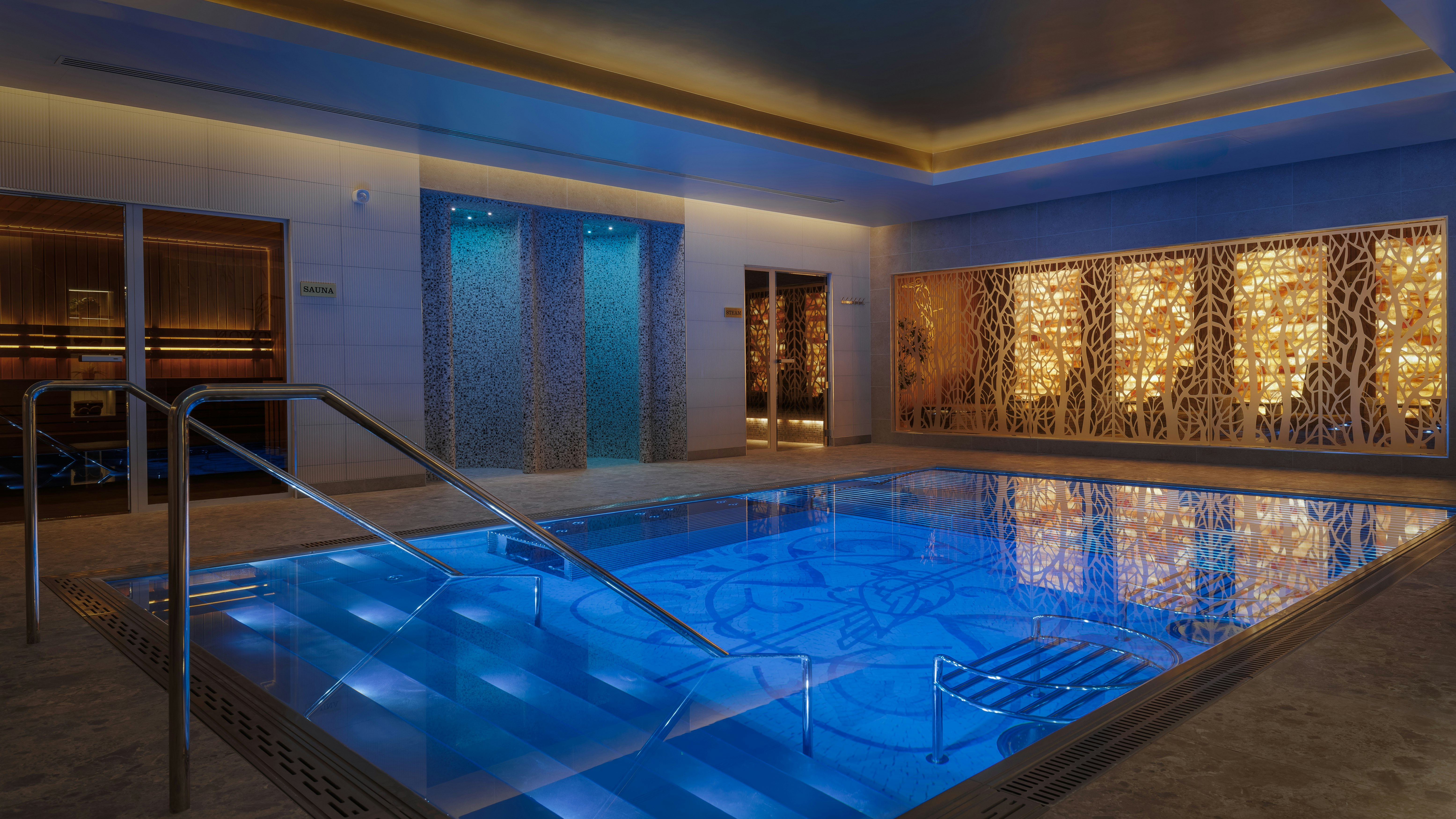 DoubleTree by Hilton Belfast Templepatrick Golf & Country Club 32/76
