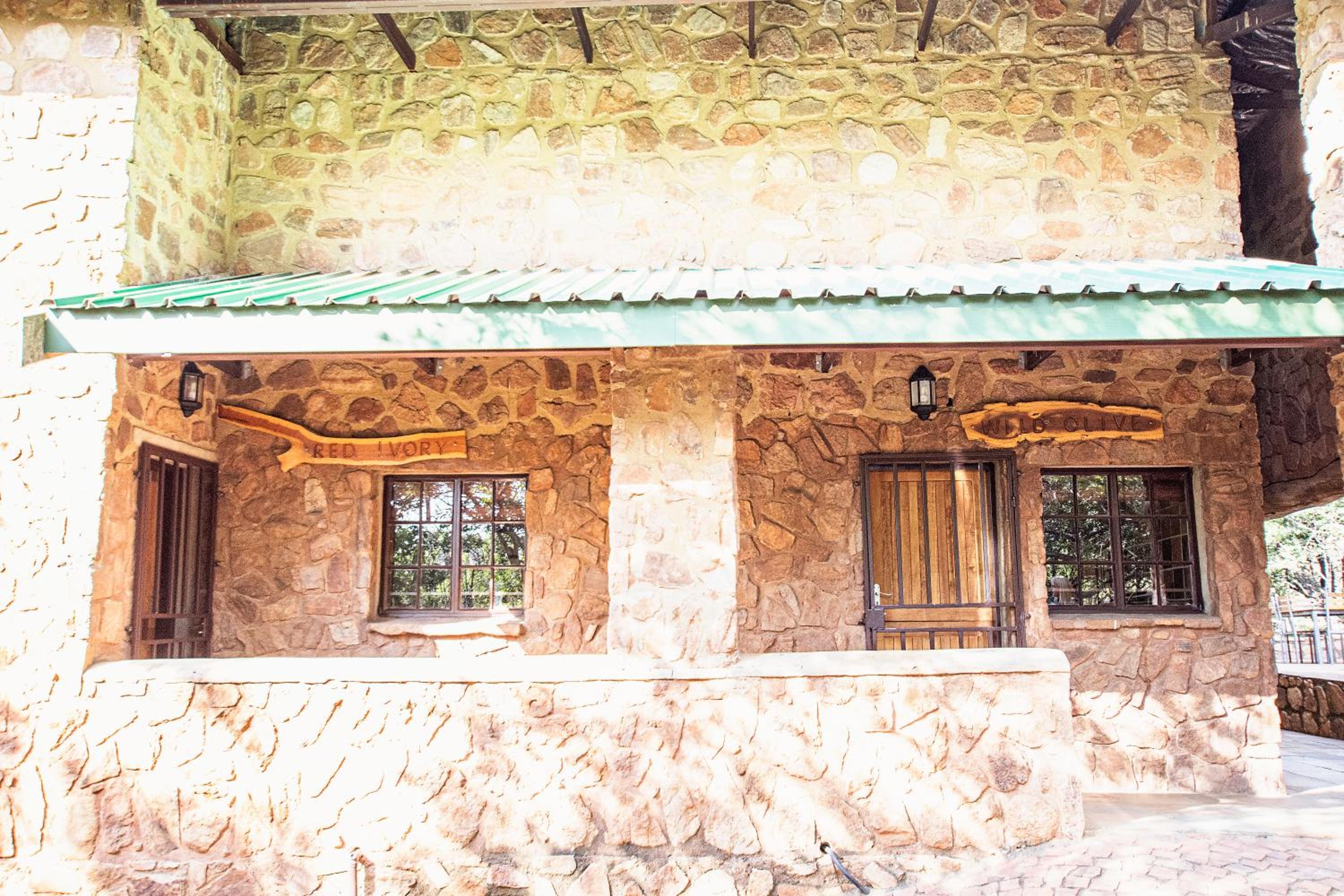 Milorho Lodge 5/50