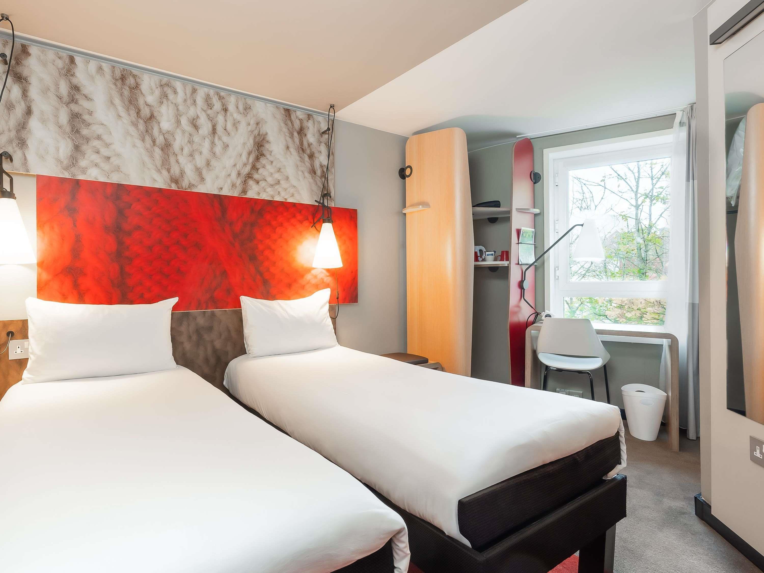 Standard, Twin Beds