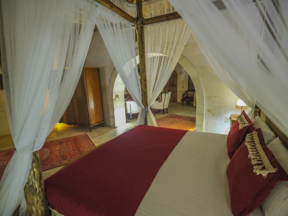 Kalsedon Cave Suites 4/28