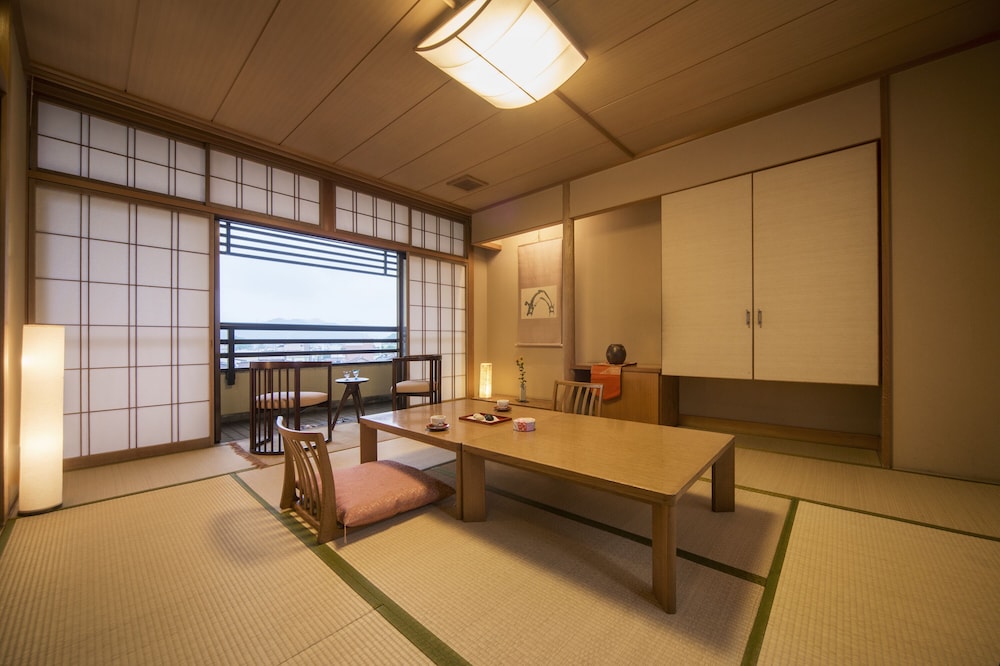 Honjin Hiranoya Bekkan 30/50