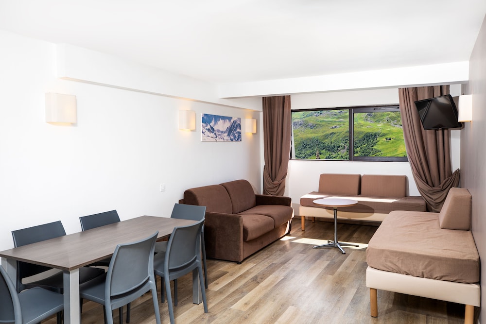 SOWELL RESIDENCES Pierre Blanche 36/70