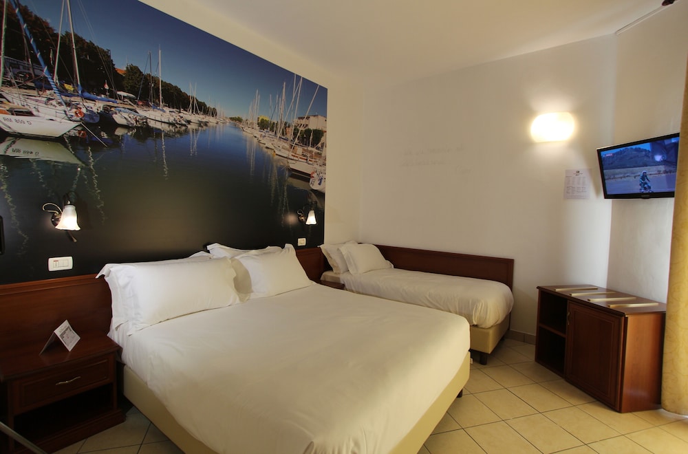 Hotel Sovrana 21/50