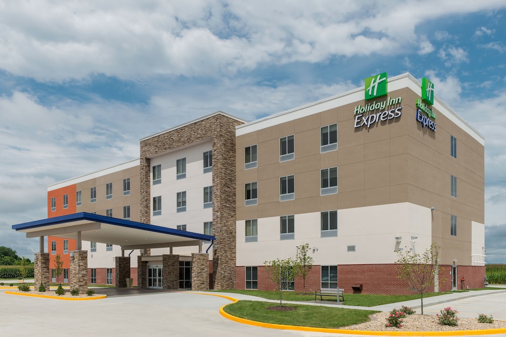HOLIDAY INN EXPRESS TROY 3/48