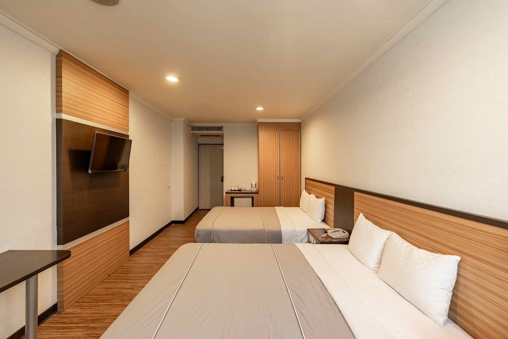 Hwa Nan Hotel 15/70