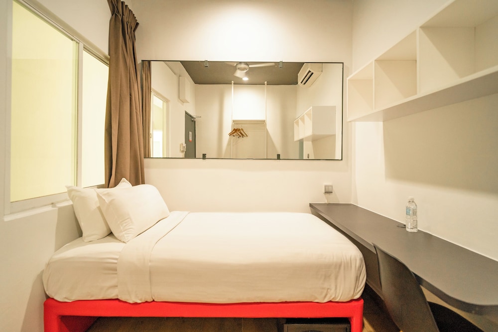 Tune Hotel Klia Aeropolis 28/52