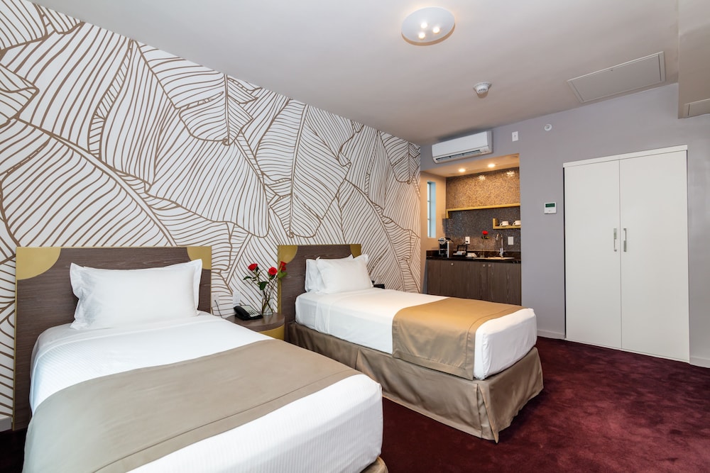 The L Hotel 13/50